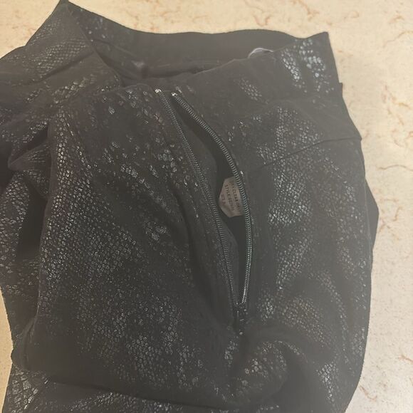 She + Sky black snakeskin pants SZ small - Picture 9 of 9